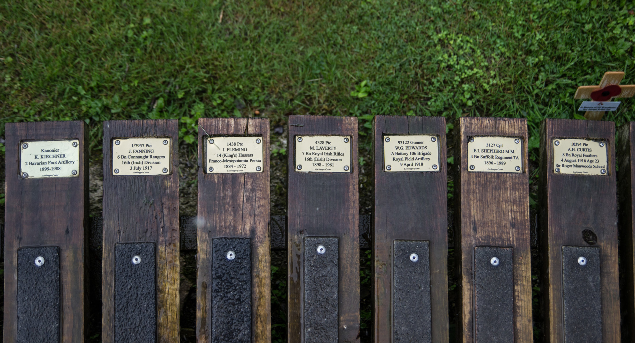 Gedenkplaketten in Lochnagar